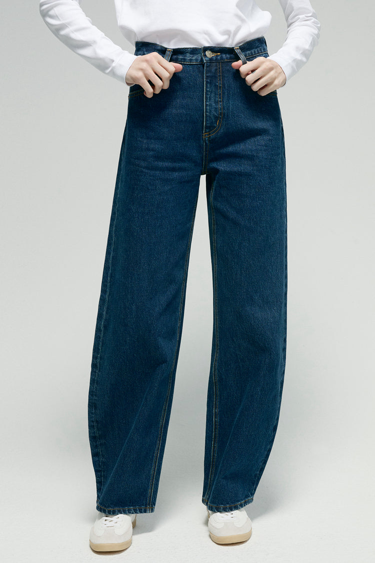 Slope Curve Jeans