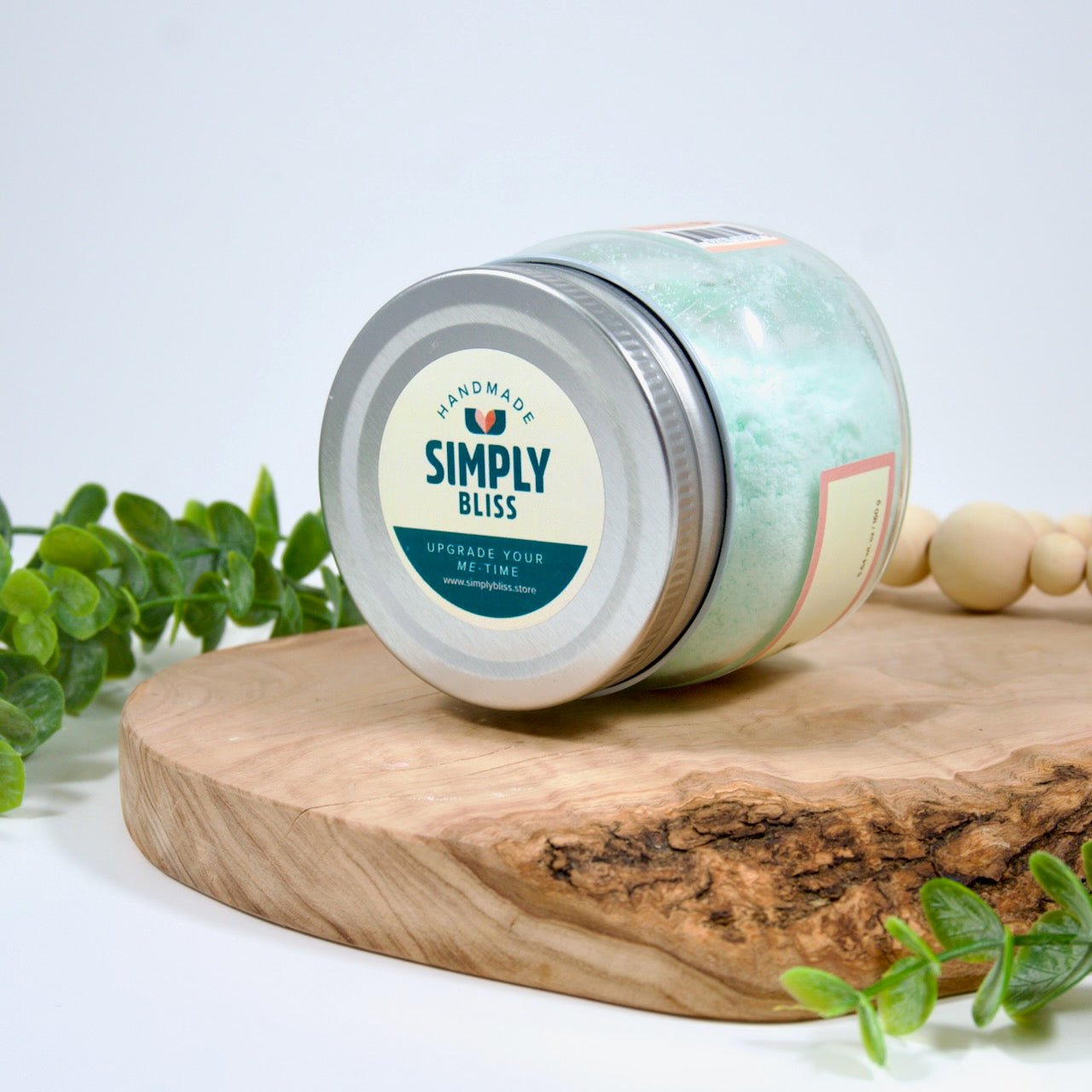 Shower Aromatherapy Powder – Invigorating Essential Oil Blend